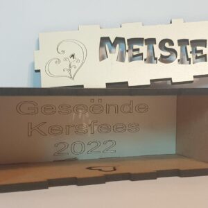 Tot gift box to fit a small alcohol bottle