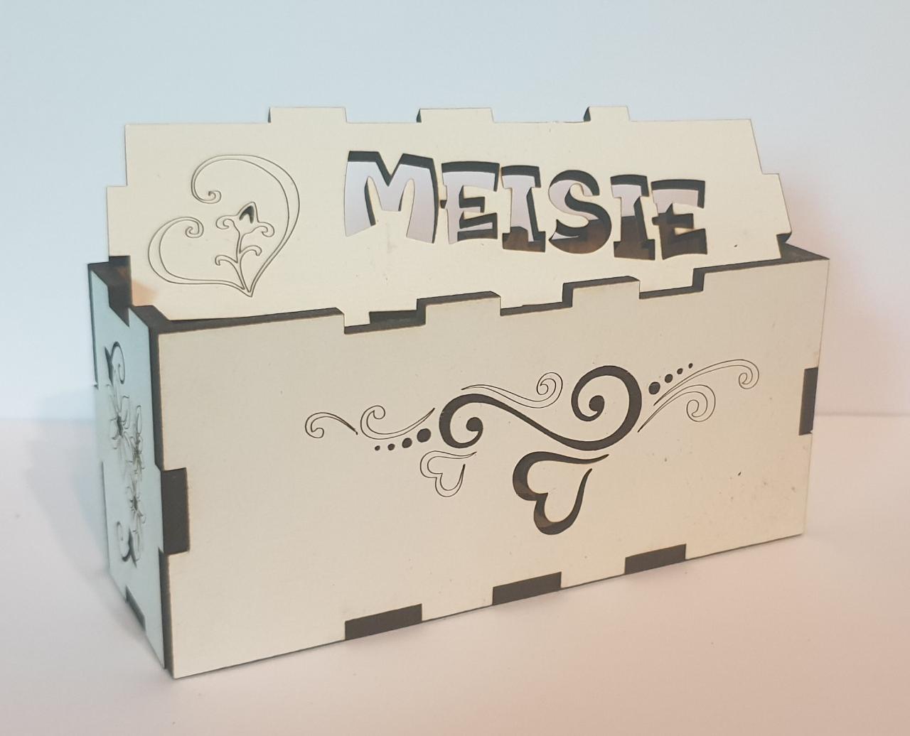 Tot gift box to fit a small alcohol bottle - Image 2