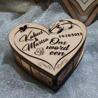 heart wedding ring?box